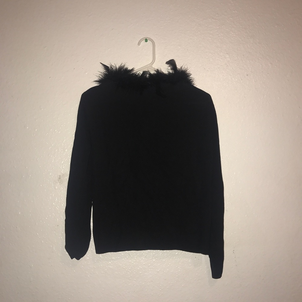Outer - Picture 4 of 6